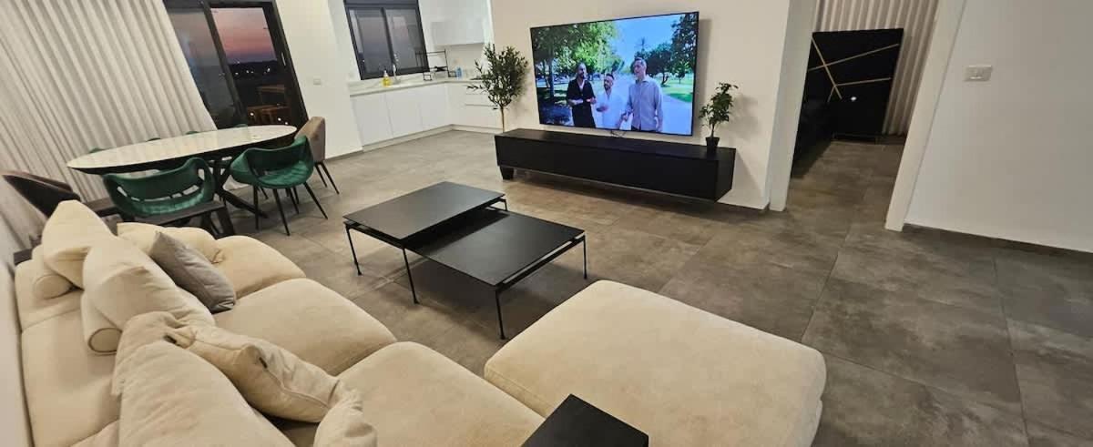 Stunning And Spacious In Kiryat Ata Qiryat Ata Exteriér fotografie